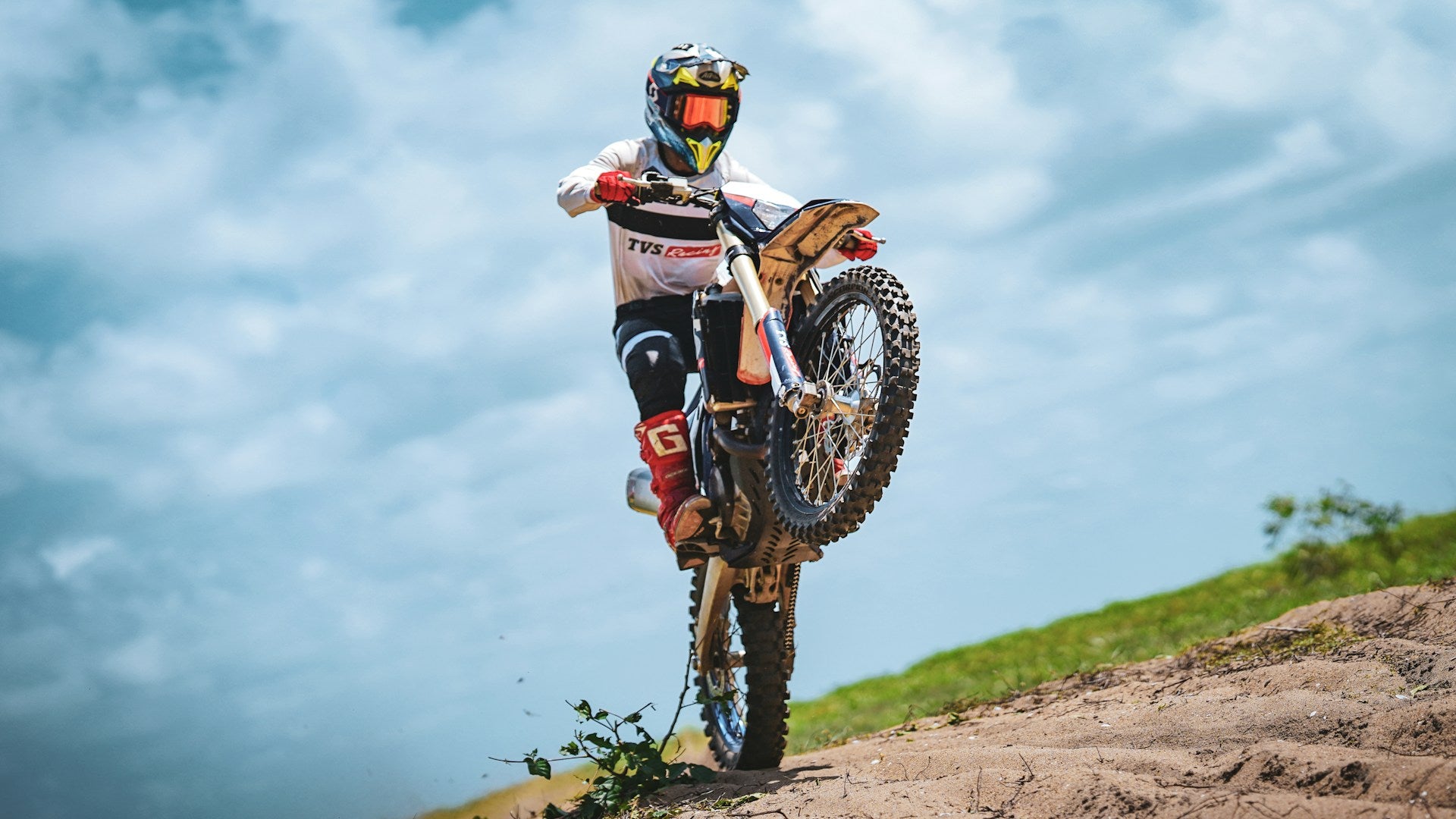 slider image slider_item_nbm9Hg